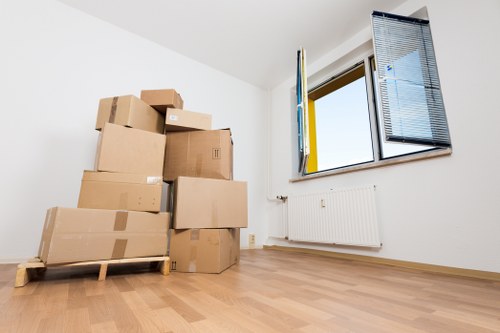 Local Collierswood removals van service for furniture transport and moving day support