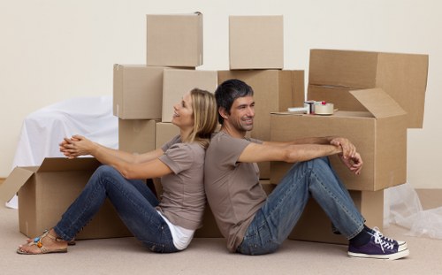 Packing and loading support for removals in Collierswood