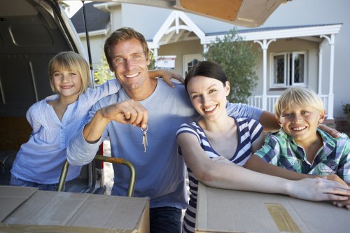Van-based moving service supporting a flat relocation in Collierswood